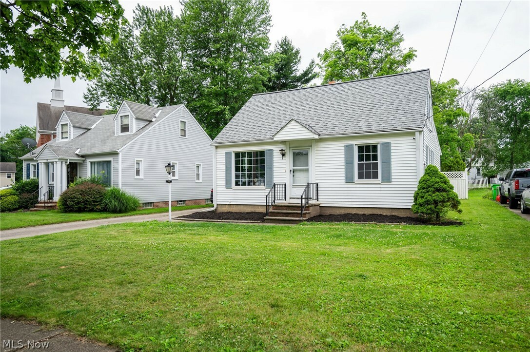 Property Photo:  30 Avalon Drive  OH 44146 