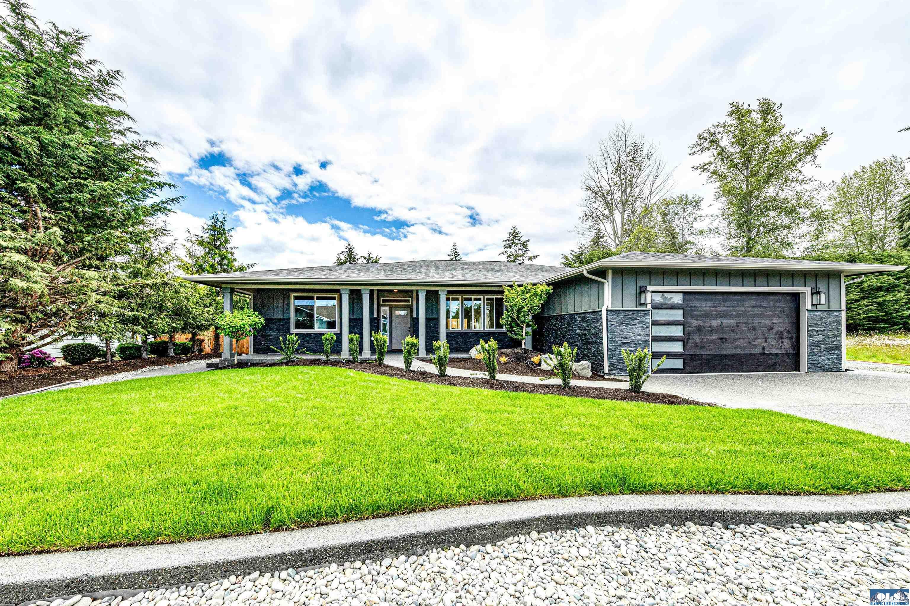 Property Photo:  142 E Cobblestone Lane  WA 98382-3761 