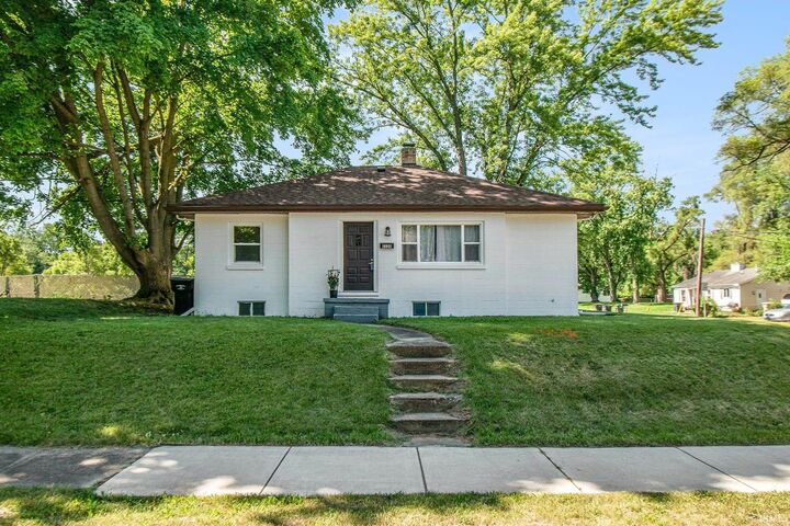 2120 Bergan Street  South Bend IN 46628-3354 photo