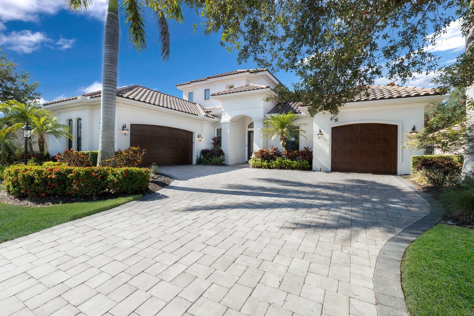 Property Photo:  7652 Haddington Cove  FL 34202 