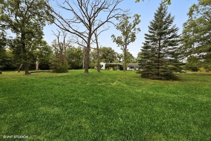 Property Photo:  115 Oak Brook Road  IL 60523 