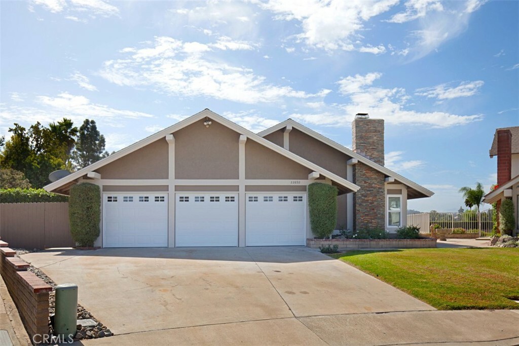 Property Photo:  22892 Hickory Hills Avenue  CA 92630 