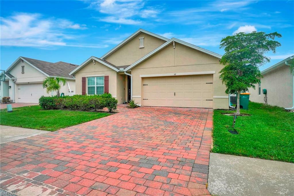 Property Photo: 732 Hadley St W FL 34104