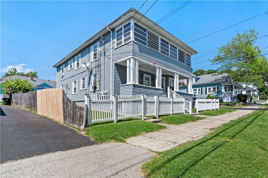 Property Photo:  143 Bay View Avenue  RI 02809 