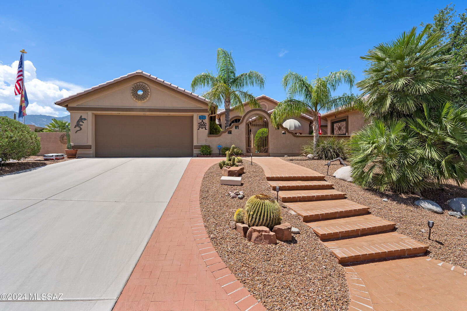 Property Photo: 65871 E Desert Sands Drive AZ 85739