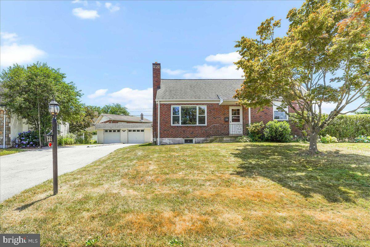 Property Photo: 126 Fairfield Lane PA 19087