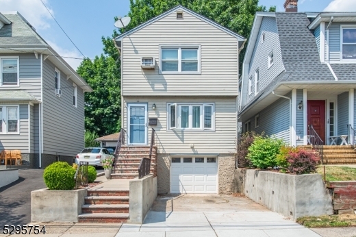 Property Photo:  186 Baldwin St  NJ 07003 