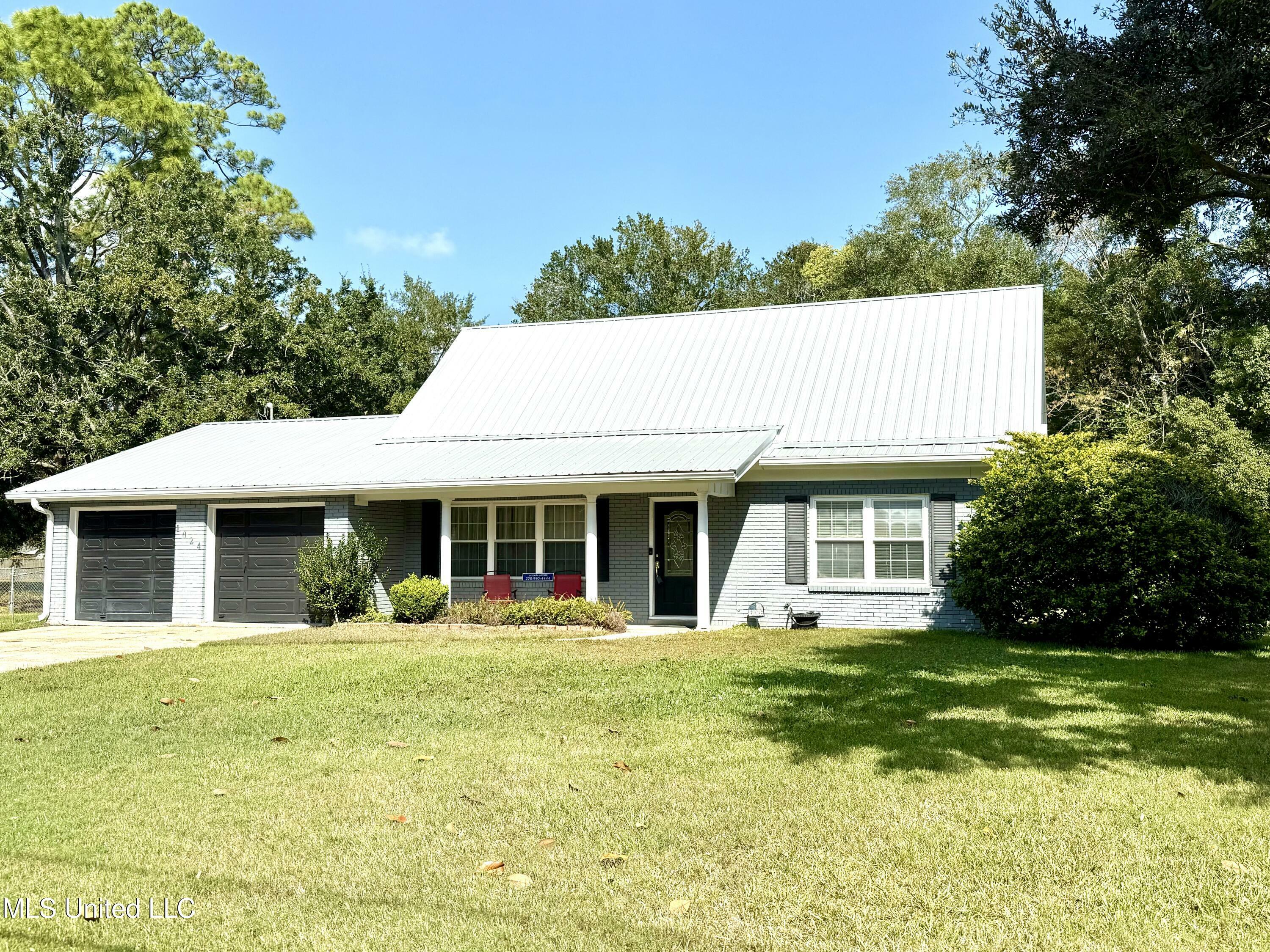 Property Photo: 1024 Del Norte Circle MS 39581