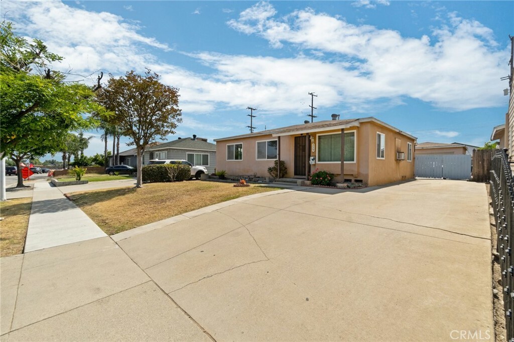 Property Photo:  339 N Vernon Avenue  CA 91702 