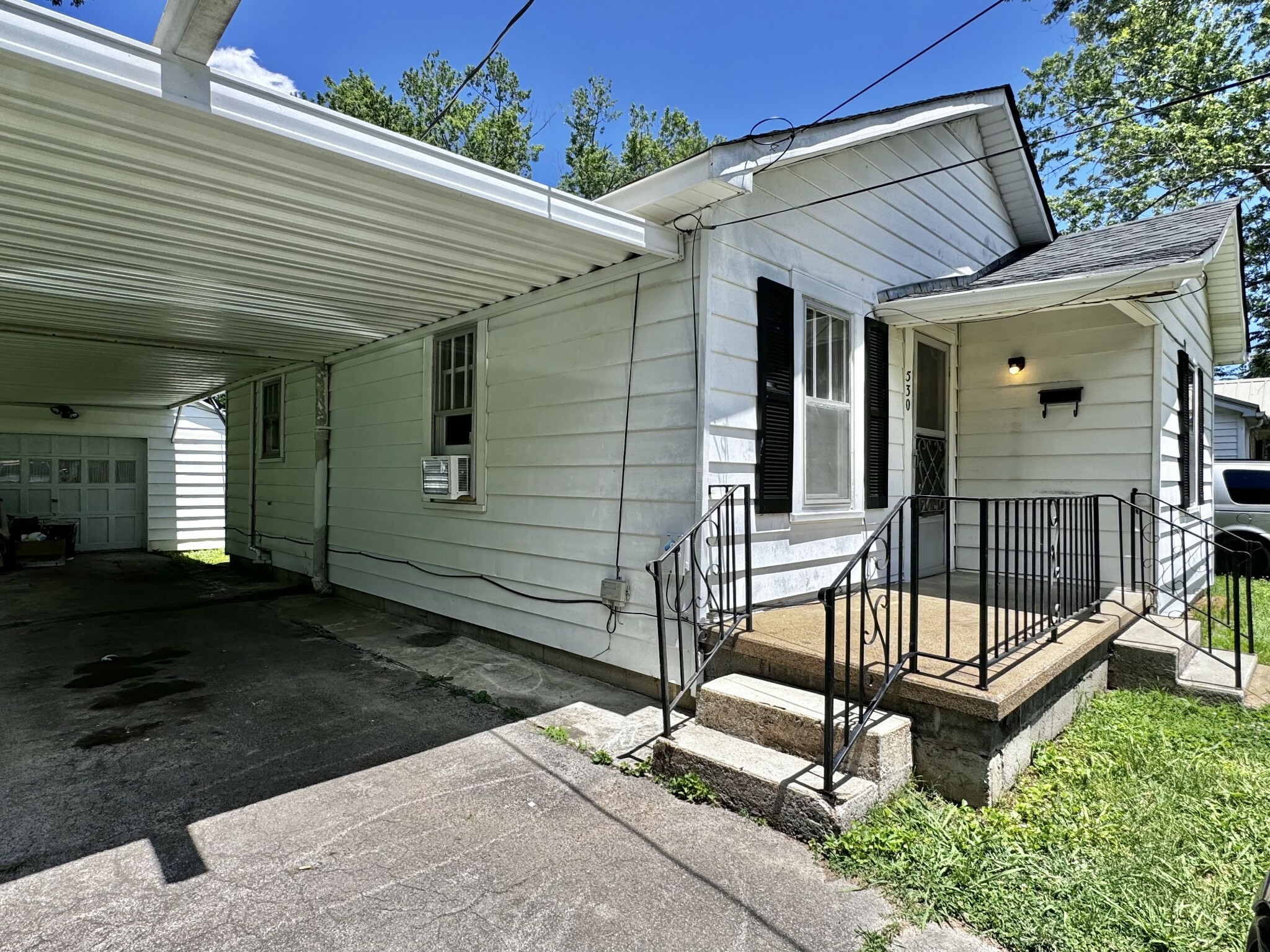 Property Photo:  530 3rd St  TN 38464 