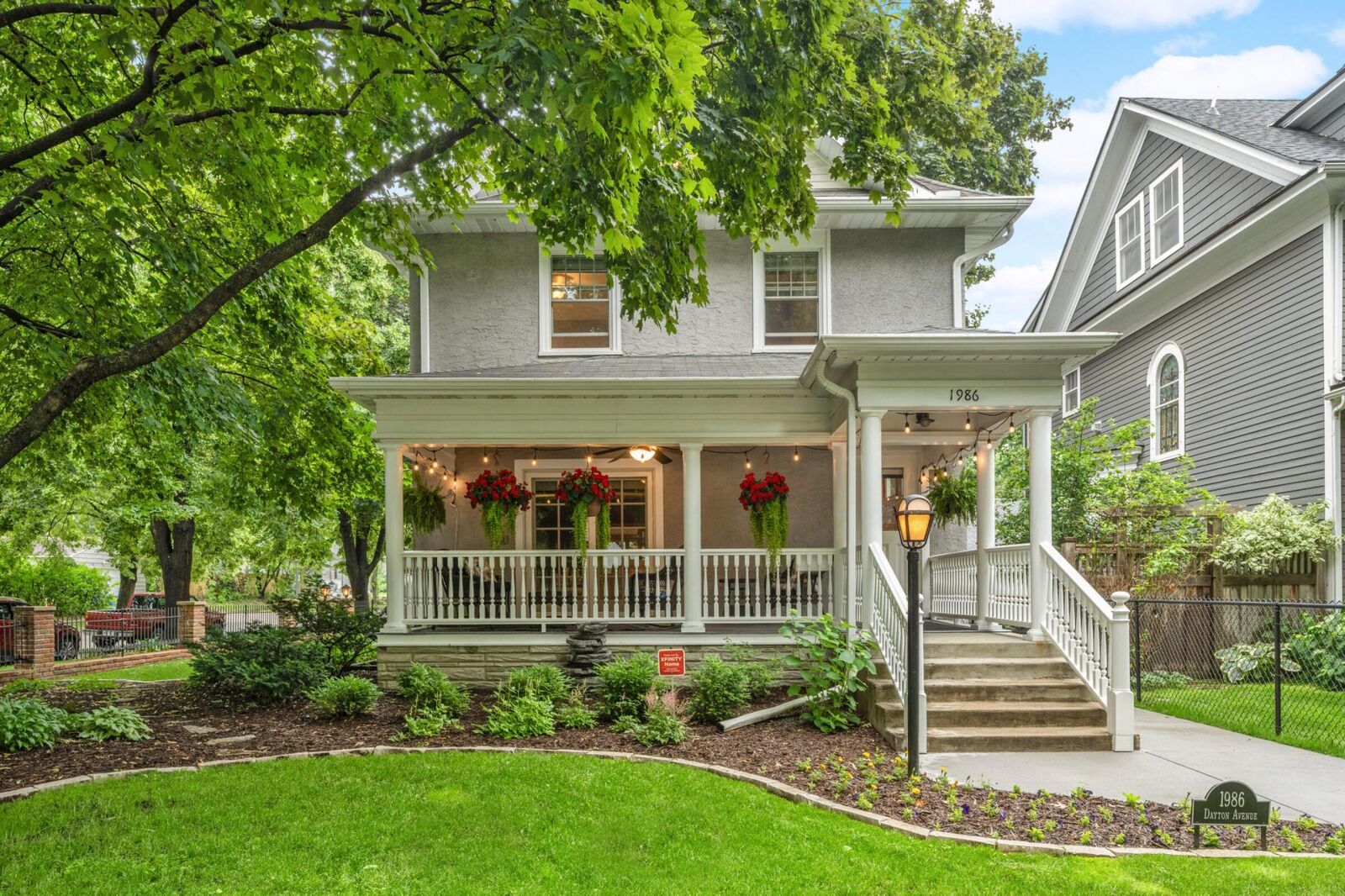 Property Photo:  1986 Dayton Avenue  MN 55104 