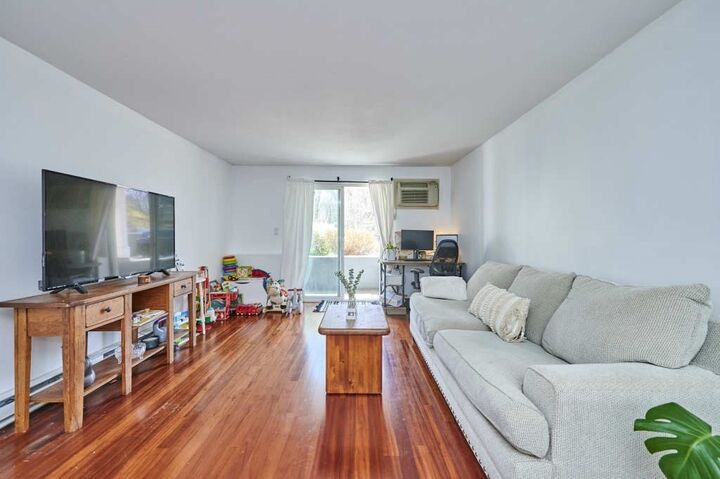 Property Photo:  200 Manning St 2C  MA 01749 