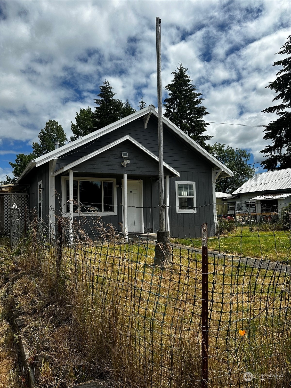 Property Photo:  146 Carlisle Avenue  WA 98570 