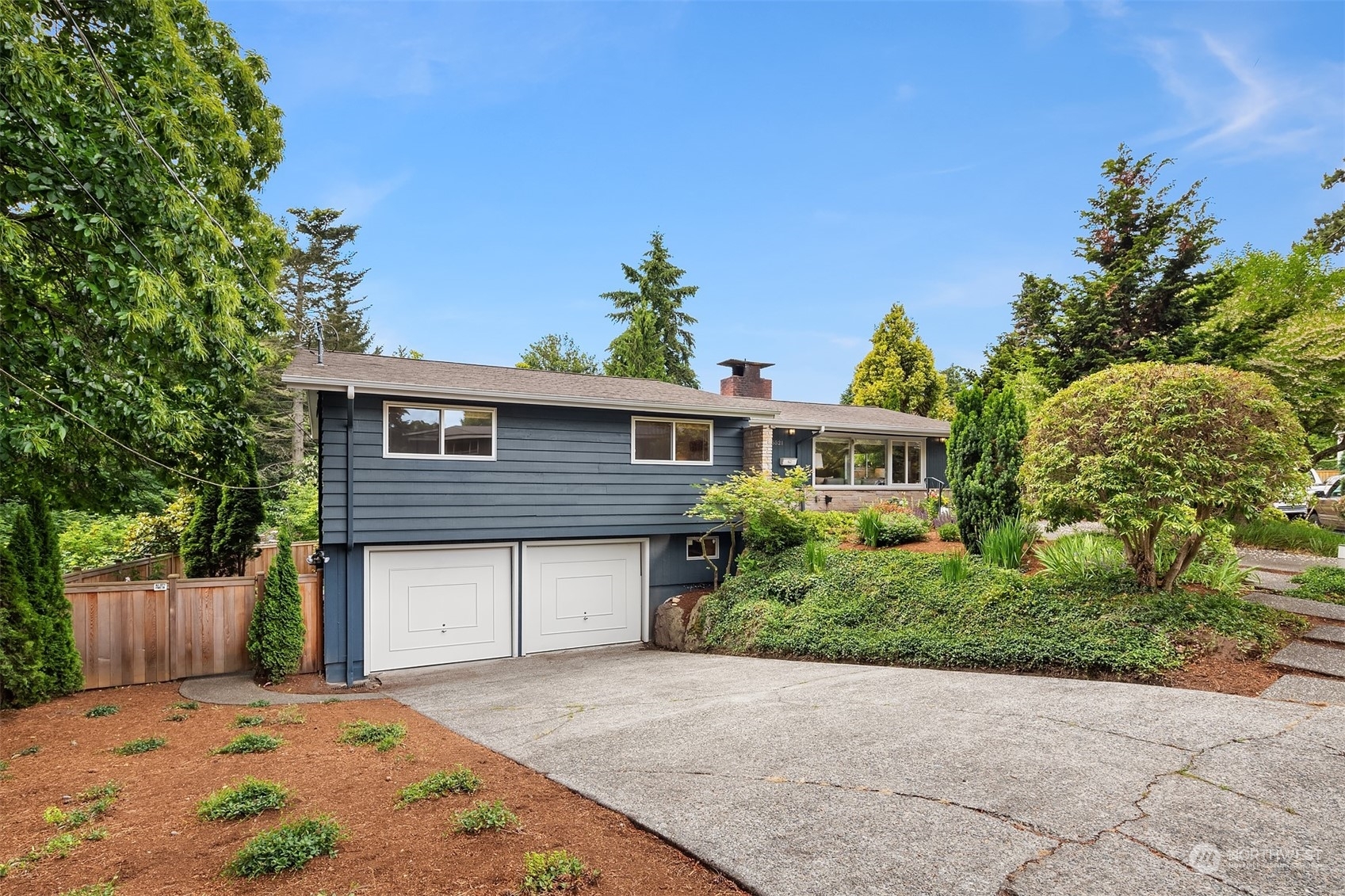 Property Photo:  5521 NE 63rd Street  WA 98115 