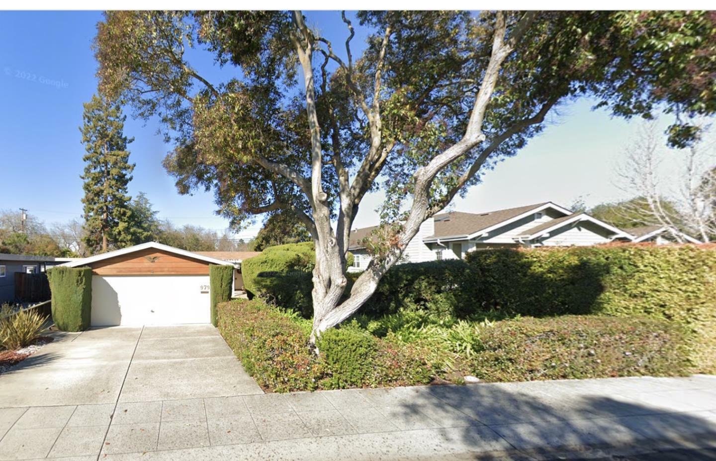 Property Photo:  979 Lawrence Lane  CA 94303 