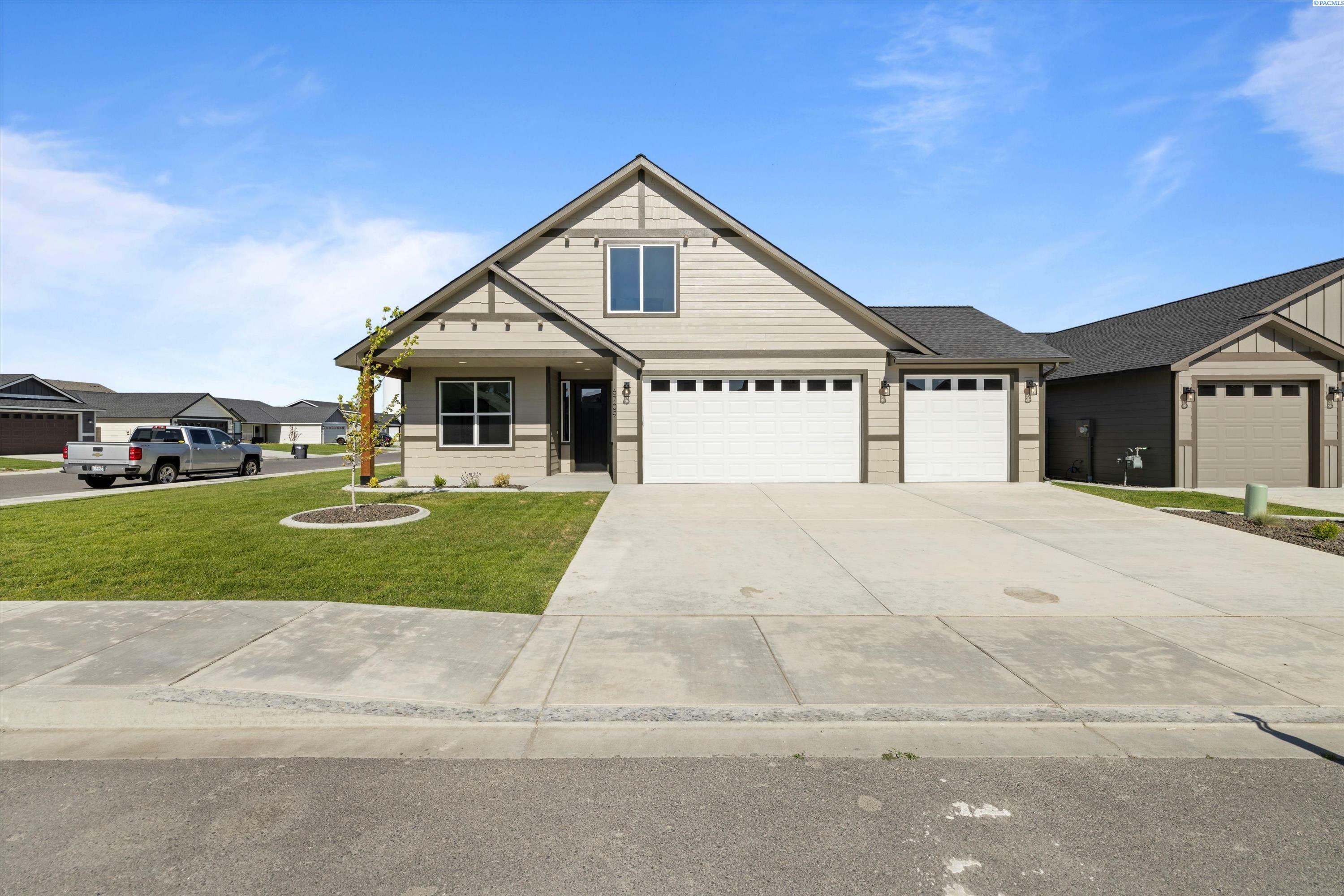 Property Photo:  6709 Sockeye Lane  WA 99301 