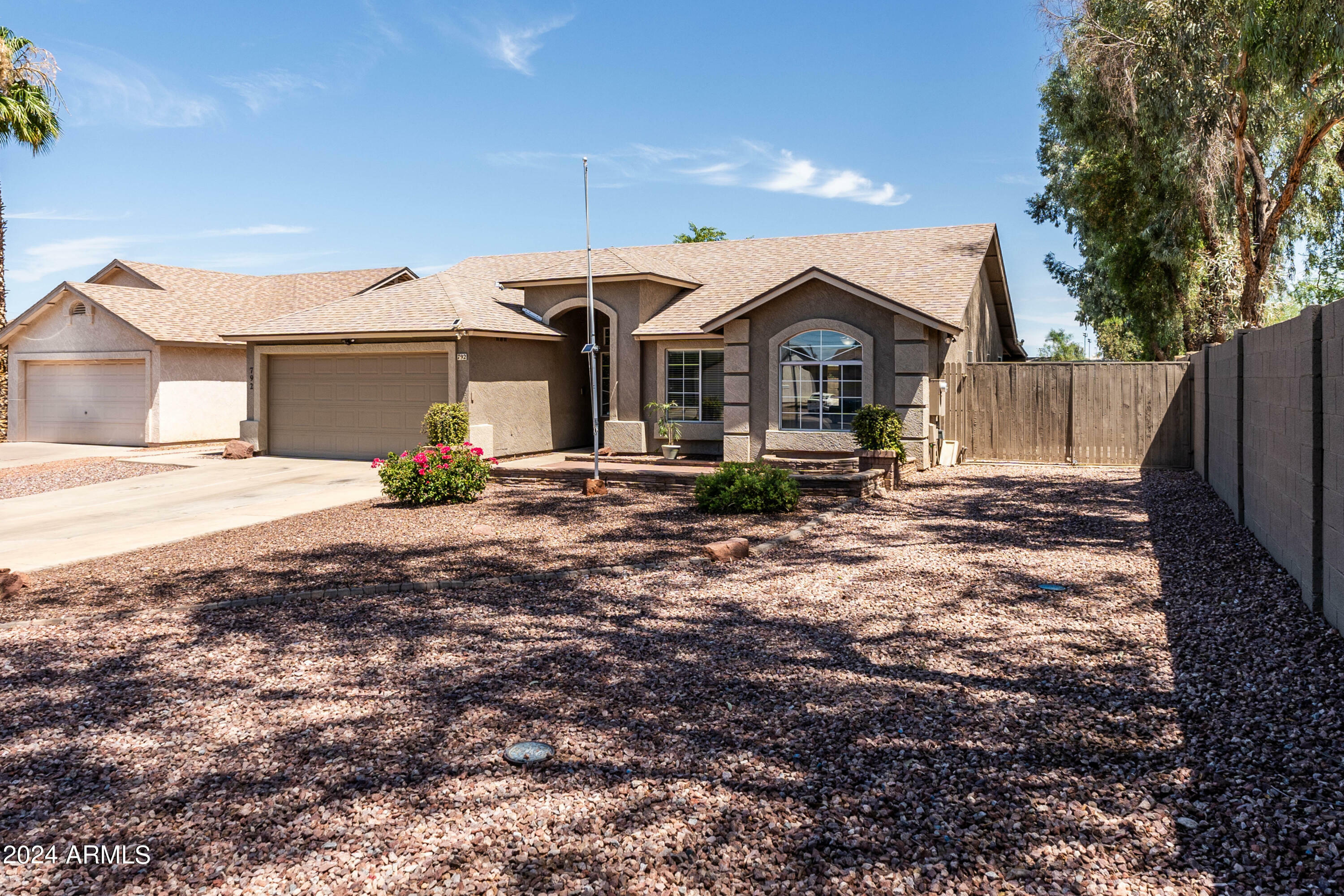 Property Photo: 792 E Mariposa Place AZ 85225
