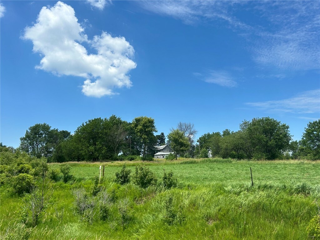 Property Photo:  4588 Freund Road SW  IA 52240 