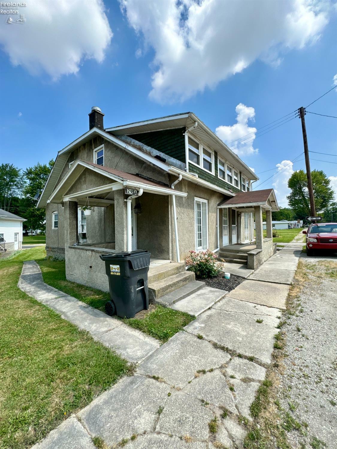 Property Photo:  129 State Street  OH 44815 