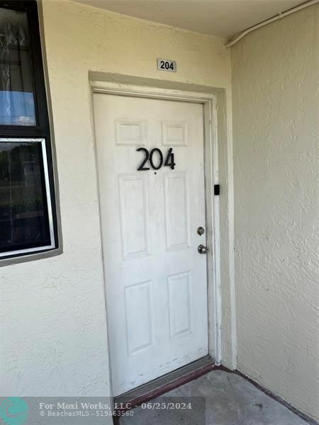 Property Photo:  117 Lake Emerald Dr 204  FL 33309 