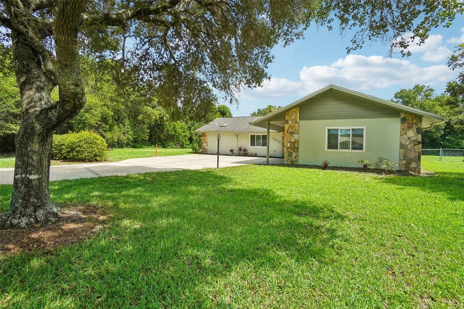 Property Photo:  8010 Delaware Drive  FL 34607 