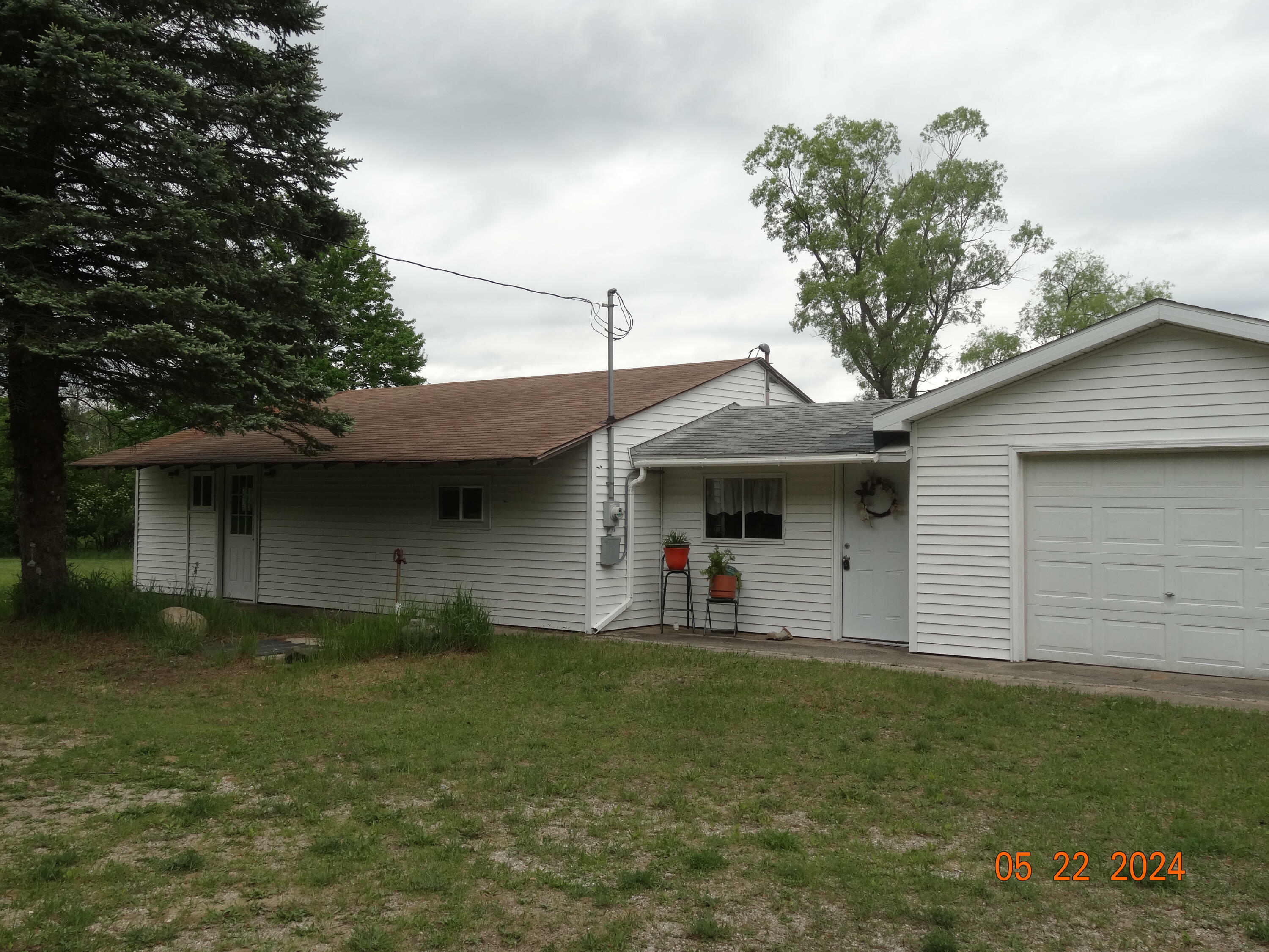 Property Photo:  6808 N Mac Road  MI 49644 