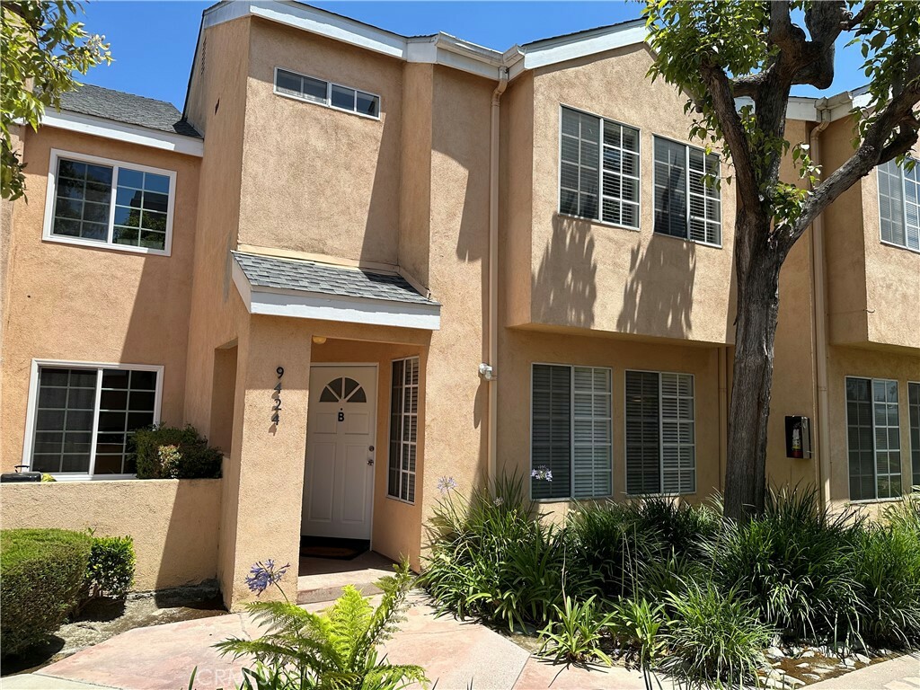 Property Photo: 9424 Cedar Street B CA 90706