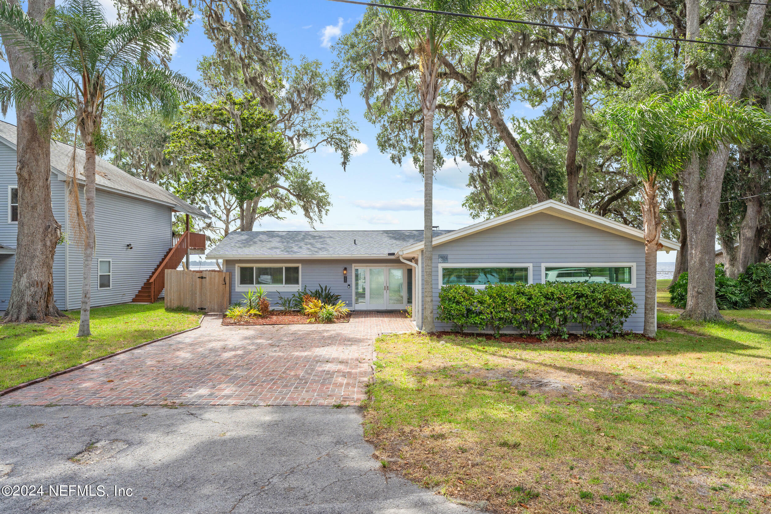 Property Photo:  7654 River Avenue  FL 32003 