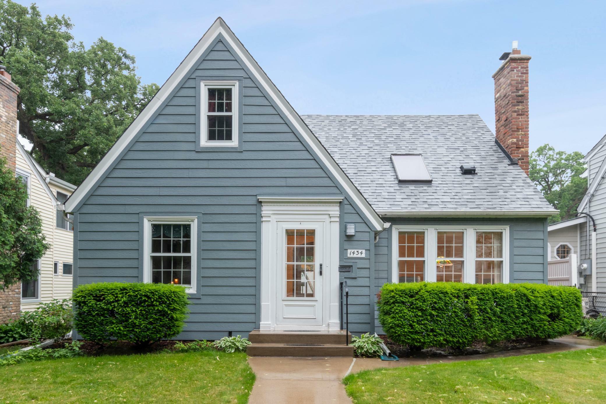 Property Photo:  1434 Eleanor Avenue  MN 55116 