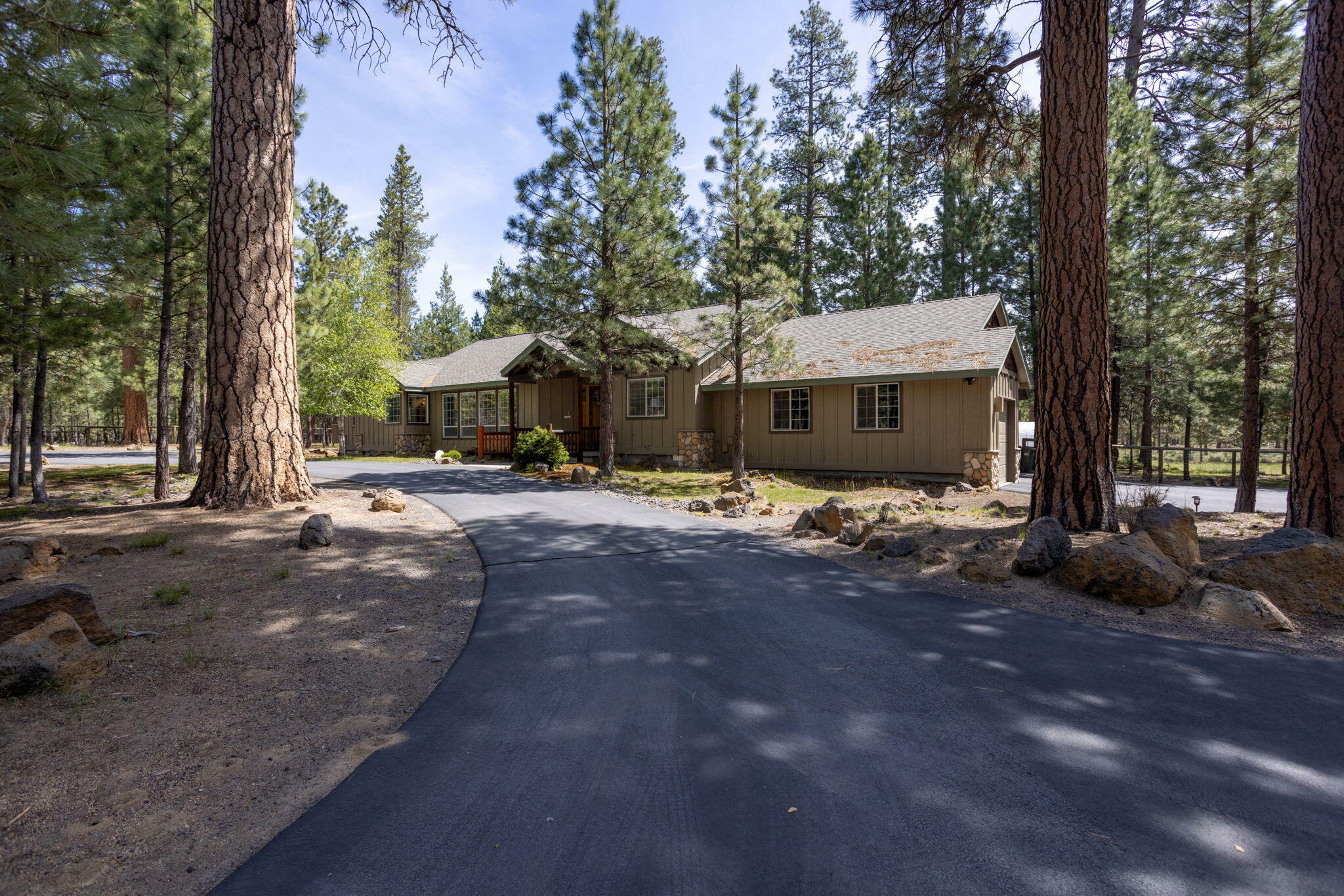 Property Photo:  52160 Foxtail Road  OR 97739 