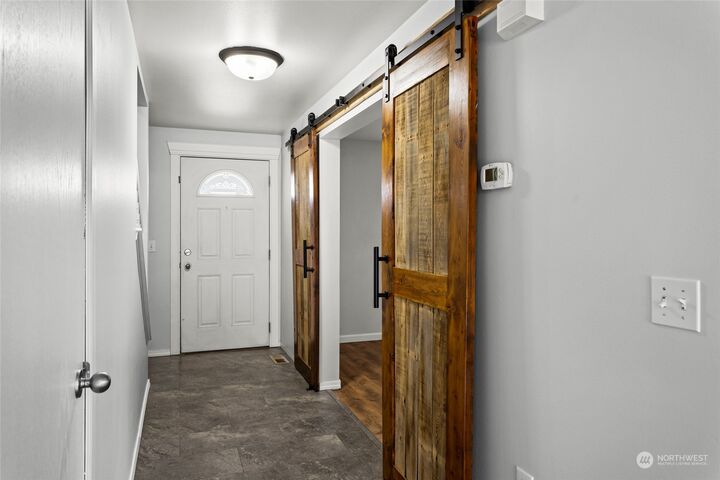 Property Photo:  6504 Crestfields Road  WA 98908 