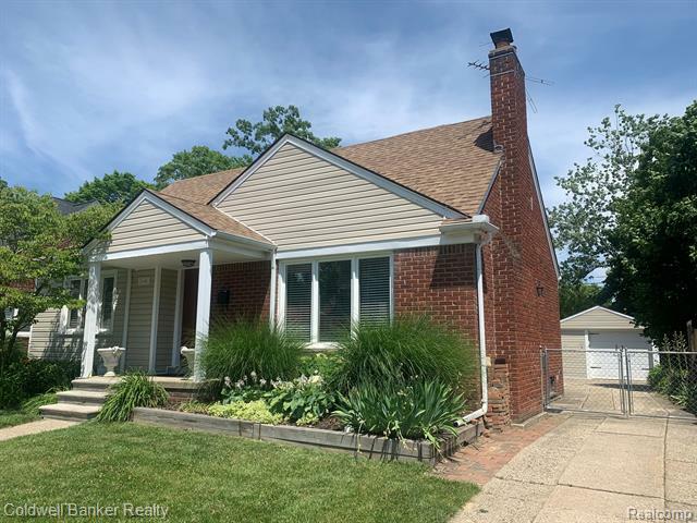 2645 Buckingham Avenue  Birmingham MI 48009 photo