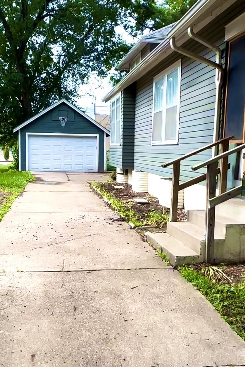 Property Photo:  1525 Humboldt St  KS 66502 