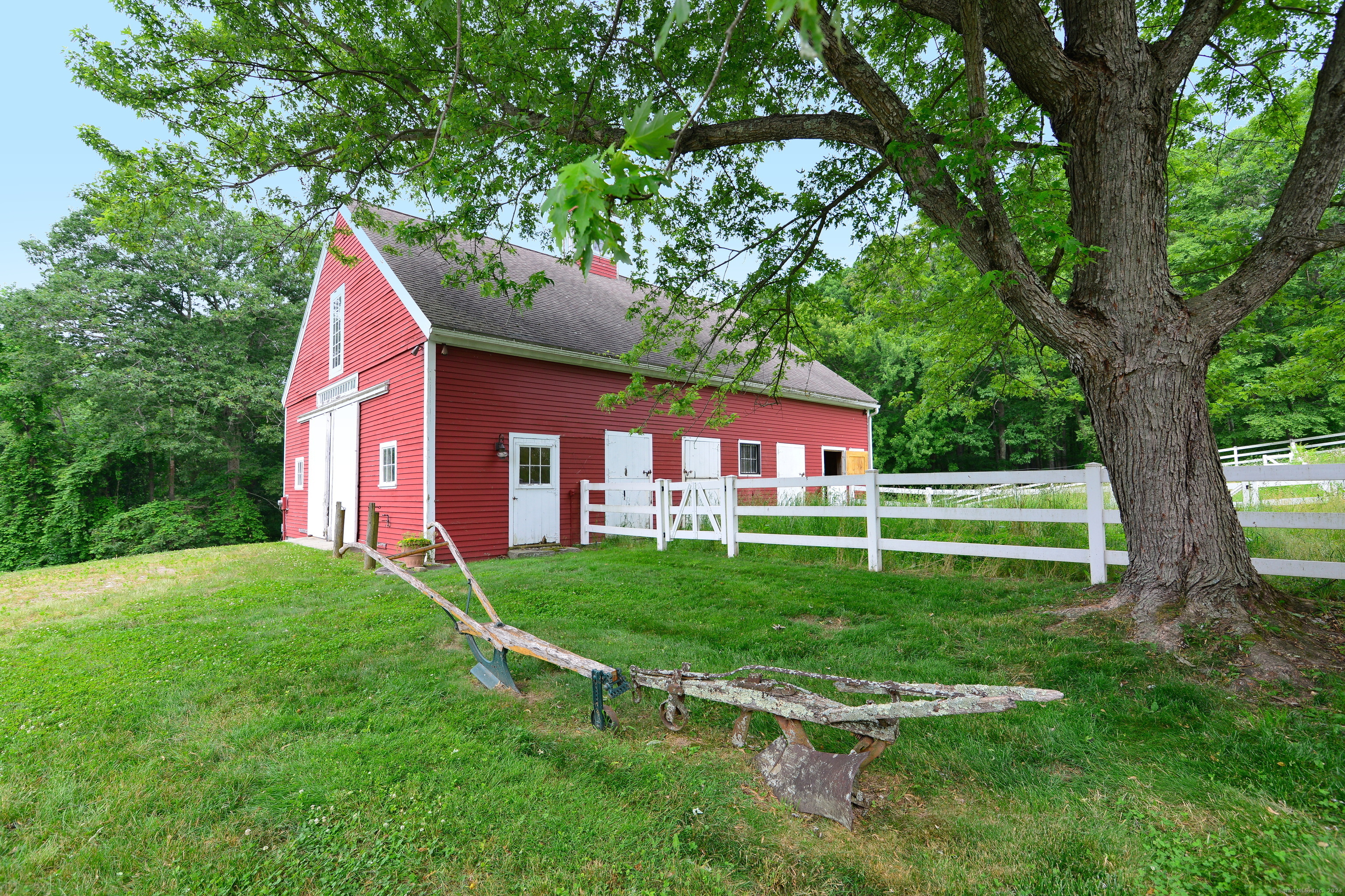 Property Photo:  175 Pulpit Rock Road  CT 06281 