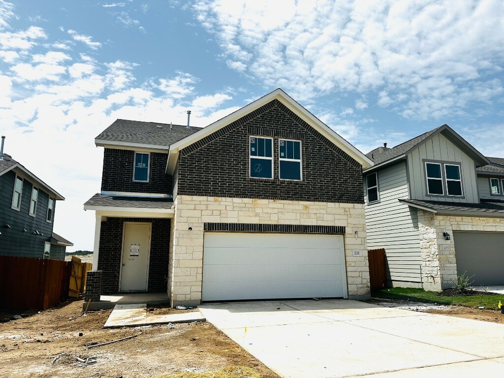 Property Photo: 221 Travis Lane TX 78642