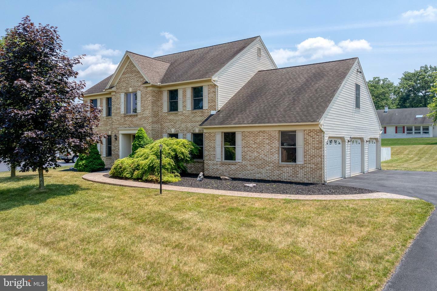 Property Photo:  3369 Fairland Drive  PA 18078 