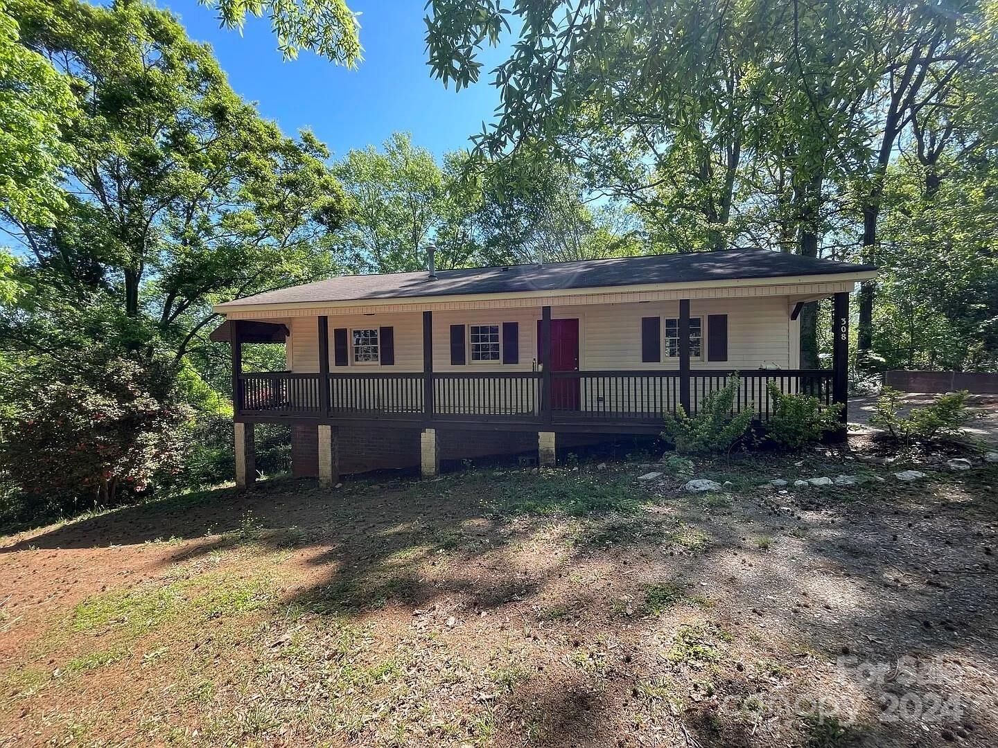 Property Photo:  308 Carpenter Street  NC 28086 