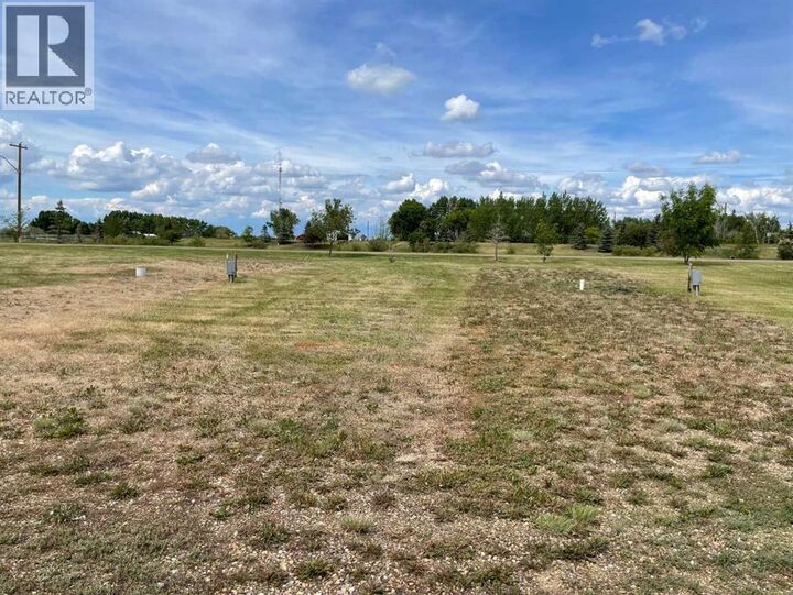 Property Photo:  200 Roseglen Close  AB T1R 2W0 