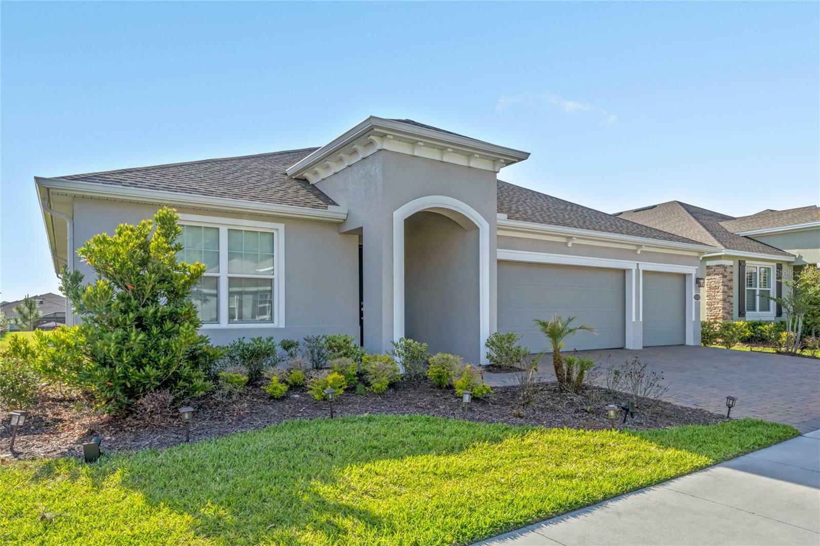 Property Photo:  452 Wedgeworth Lane  FL 32724 