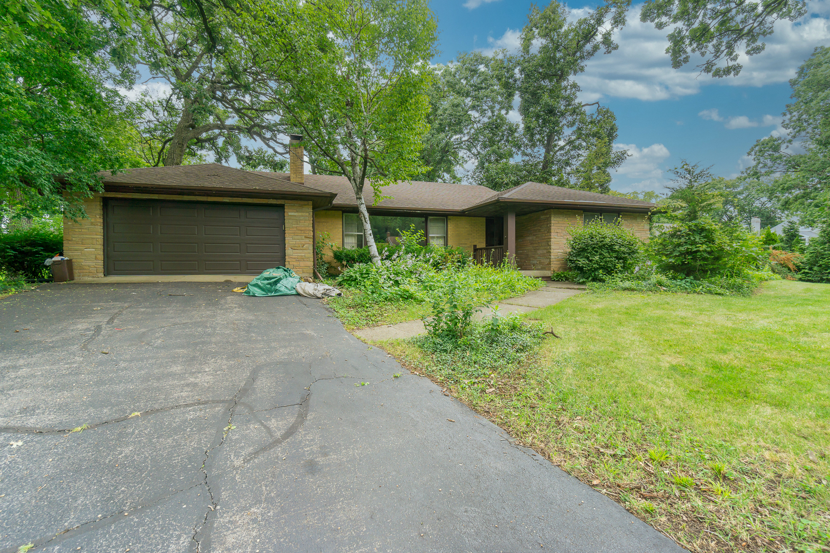 Property Photo:  22W320 Lawrence Avenue  IL 60157 