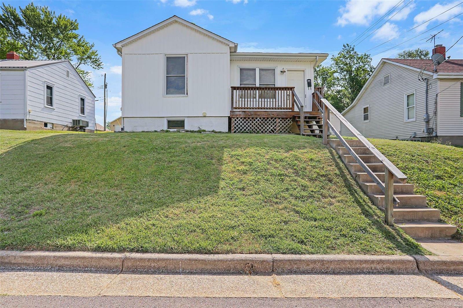 Property Photo:  320 Fair Street  MO 63090 