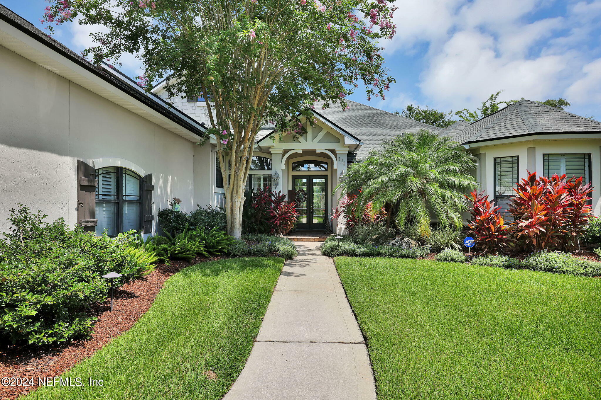 Property Photo:  430 Summerset Drive  FL 32259 