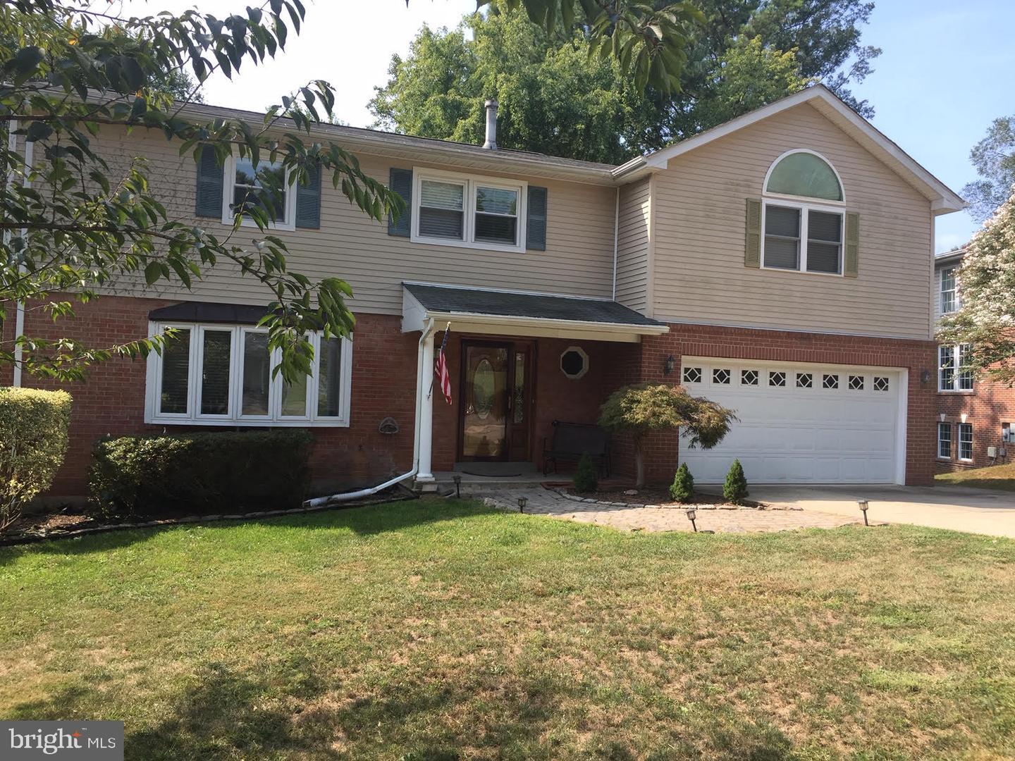 Property Photo: 7012 Galgate Drive VA 22152