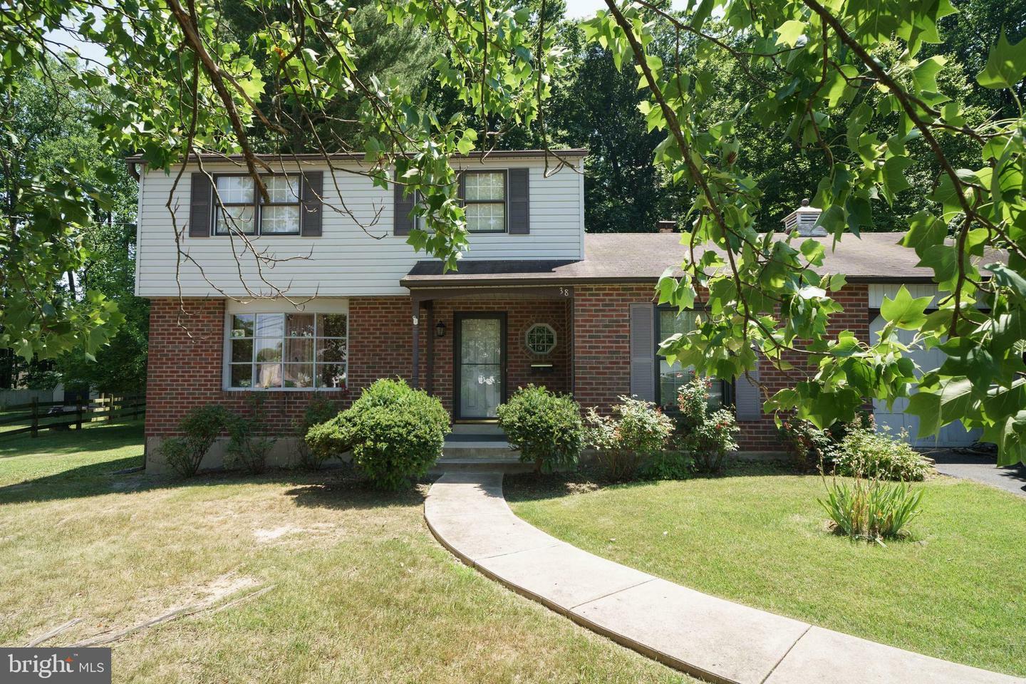 Property Photo:  38 Woodbrook Way  PA 19014 