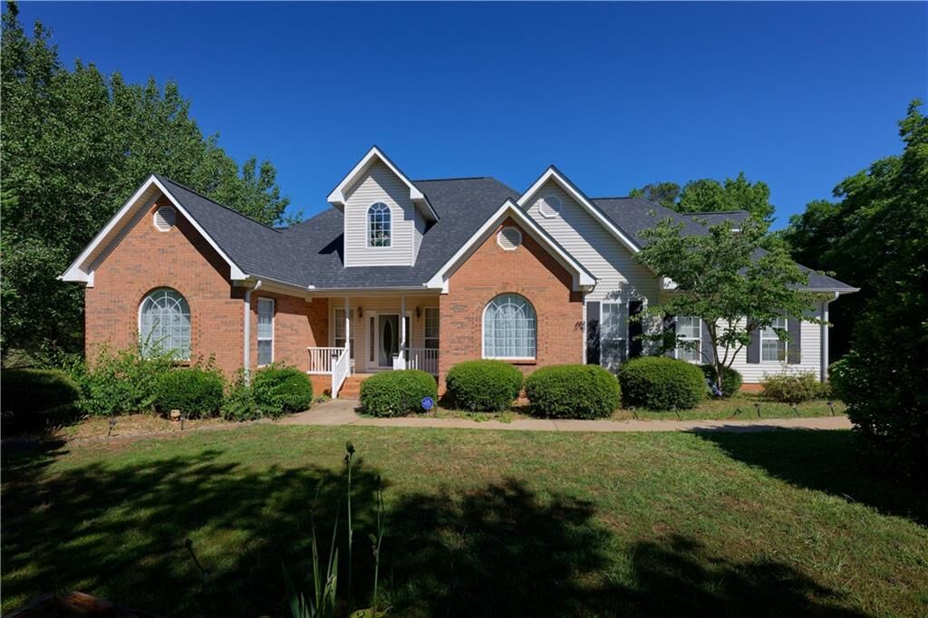 Property Photo: 20 Quail Hollow Road GA 30224