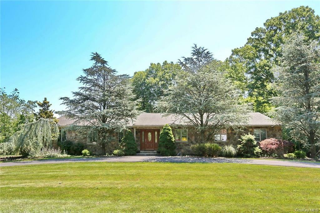 Property Photo:  15 Reservoir Drive  NY 10956 