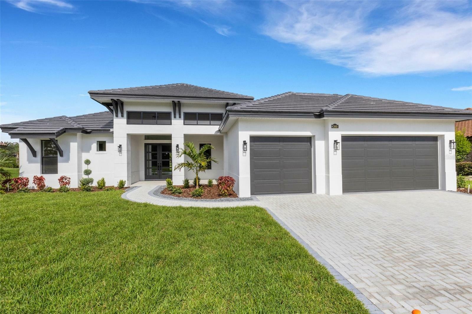 Property Photo:  1969 Grasslands Boulevard  FL 33803 