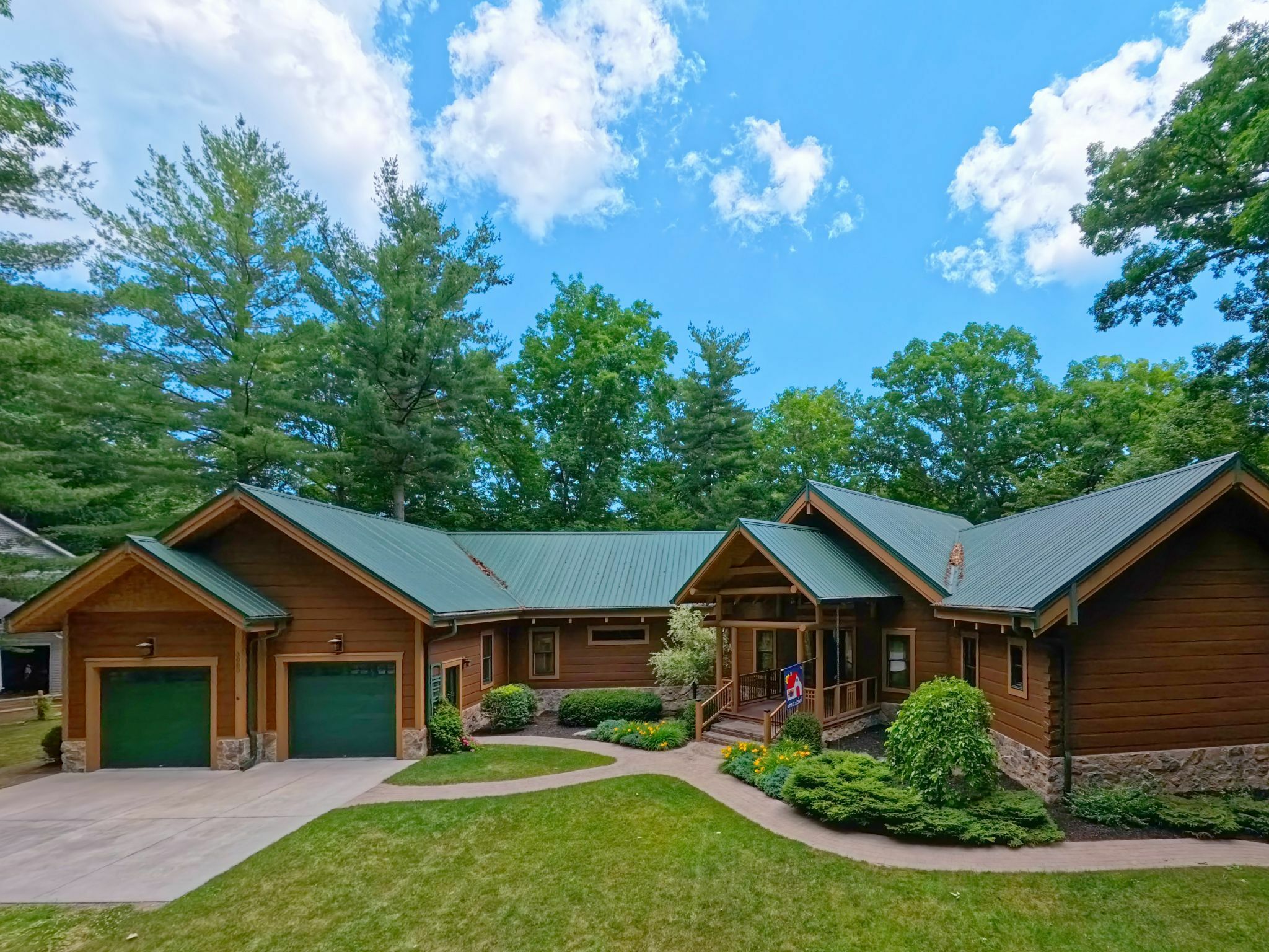 Property Photo:  3080 Abbottsford Road  MI 48049 4304 