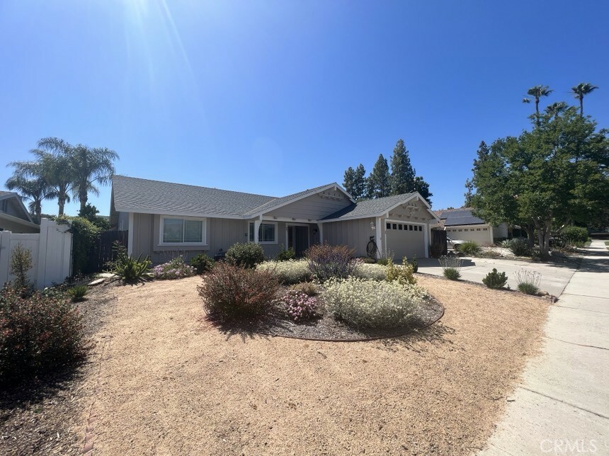 Property Photo:  79 Birchwood Avenue  CA 91377 