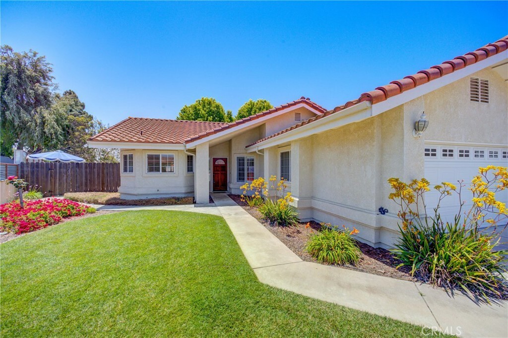 Property Photo:  478 Noel Street  CA 93420 